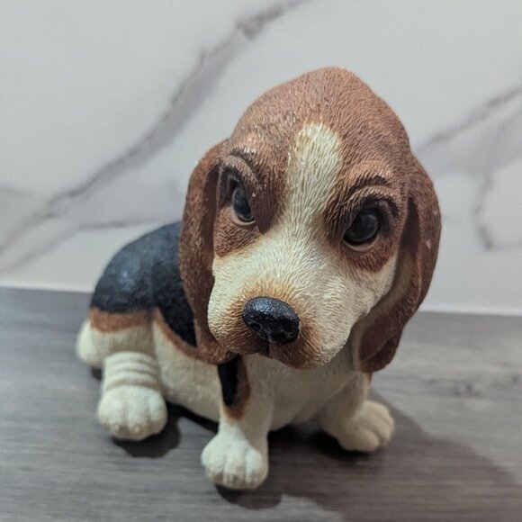 Adorable Beagle Puppy Dog Music Box "How Much Is That Doggie" China 8" Resin Dec - Picture 5 of 8